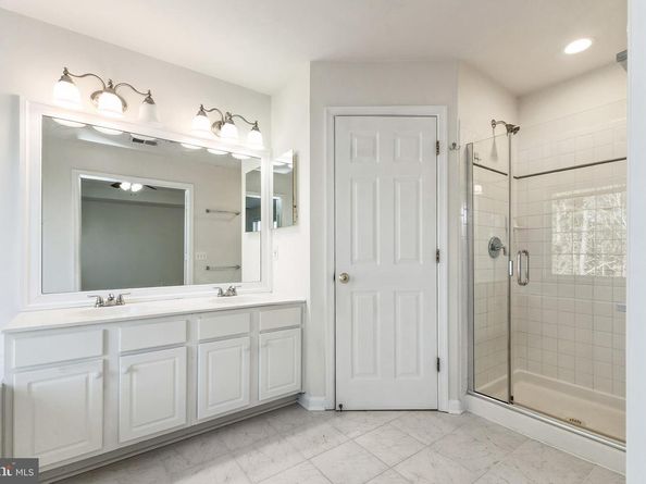 13083 Rose Petal Circle, Herndon VA 20171