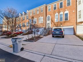 13083 Rose Petal Circle, Herndon VA 20171