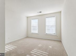 13083 Rose Petal Circle, Herndon VA 20171