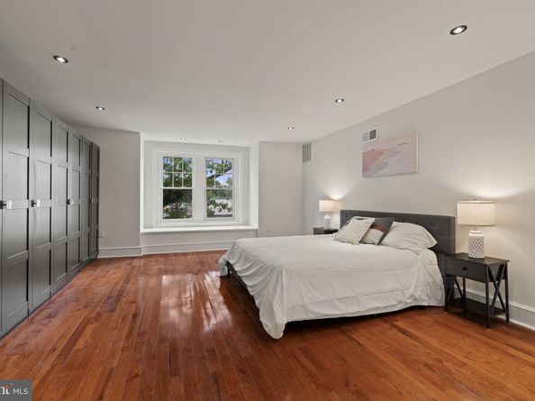 147 W Harvey Street, Philadelphia PA 19144