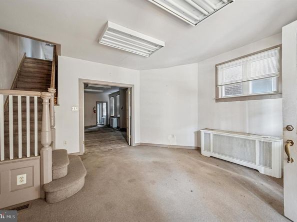 4085 Ford Road, Philadelphia PA 19131