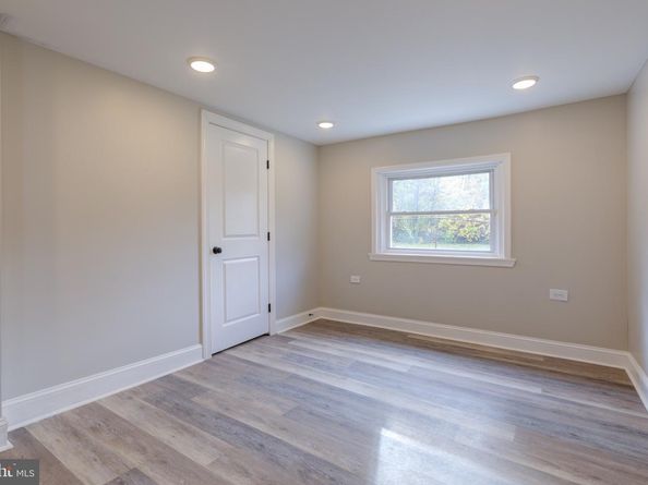 220 Brainerd Boulevard, Sharon Hill PA 19079