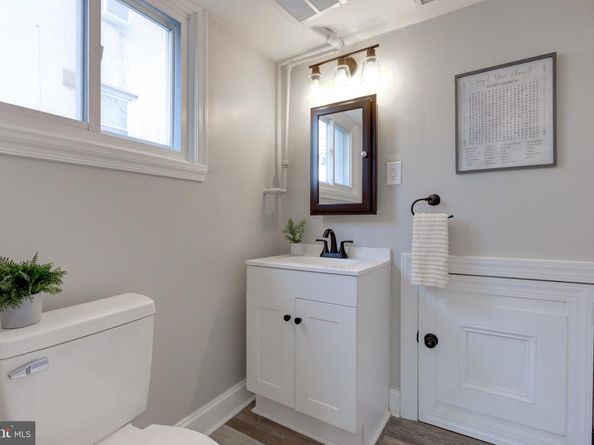 220 Brainerd Boulevard, Sharon Hill PA 19079