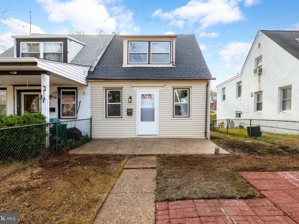 220 Brainerd Boulevard, Sharon Hill PA 19079