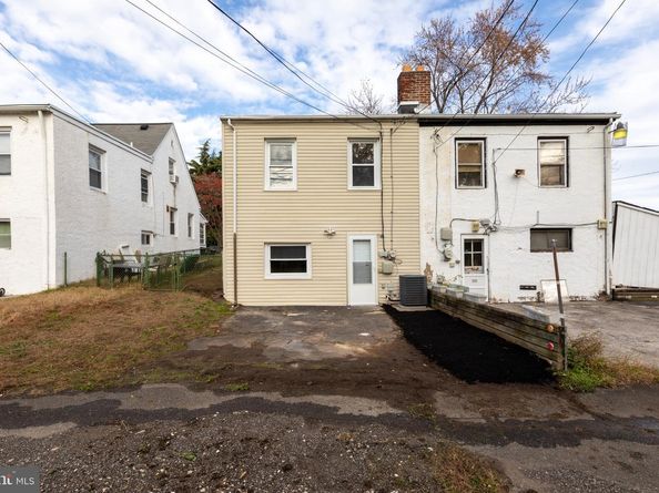 220 Brainerd Boulevard, Sharon Hill PA 19079