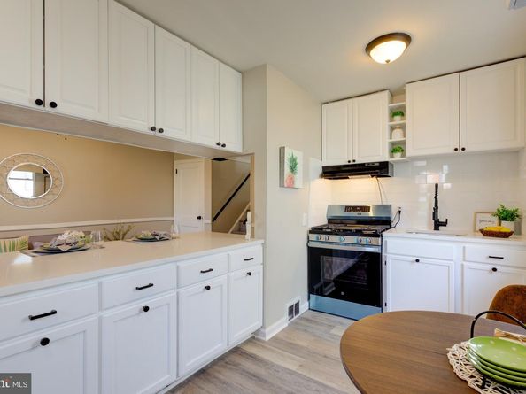 220 Brainerd Boulevard, Sharon Hill PA 19079