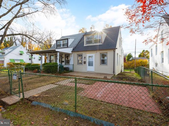 220 Brainerd Boulevard, Sharon Hill PA 19079