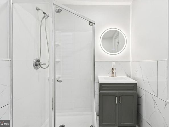 2420 Federal Street, Philadelphia PA 19146