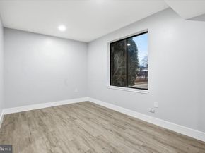 9713 Kings Crown Court 1, Fairfax VA 22031