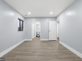 9713 Kings Crown Court 1, Fairfax VA 22031