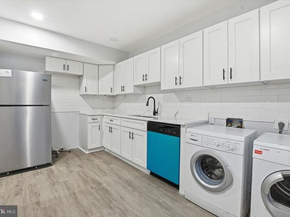 9713 Kings Crown Court 1, Fairfax VA 22031