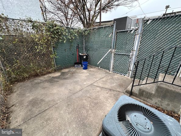 2633 Janney Street, Philadelphia PA 19125