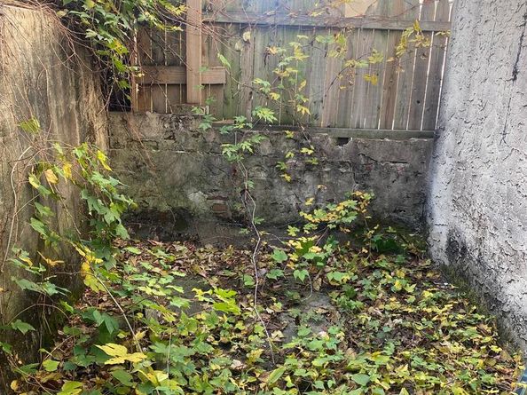 1512 W Glenwood Avenue, Philadelphia PA 19132