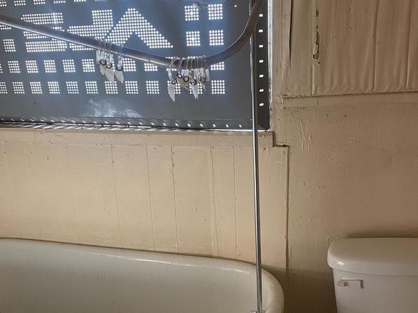 1512 W Glenwood Avenue, Philadelphia PA 19132