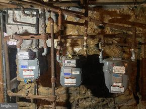 1512 W Glenwood Avenue, Philadelphia PA 19132