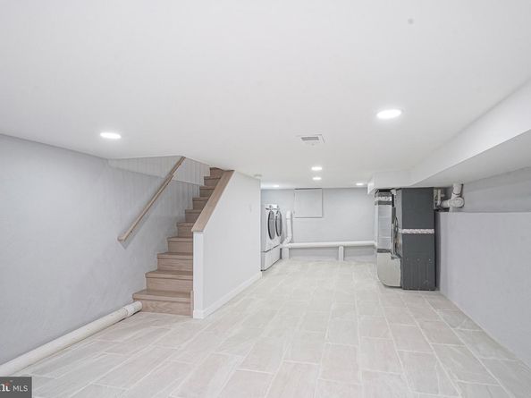 808 Fernon Street, Philadelphia PA 19148