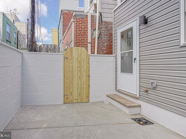 808 Fernon Street, Philadelphia PA 19148