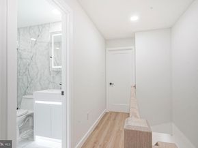 808 Fernon Street, Philadelphia PA 19148