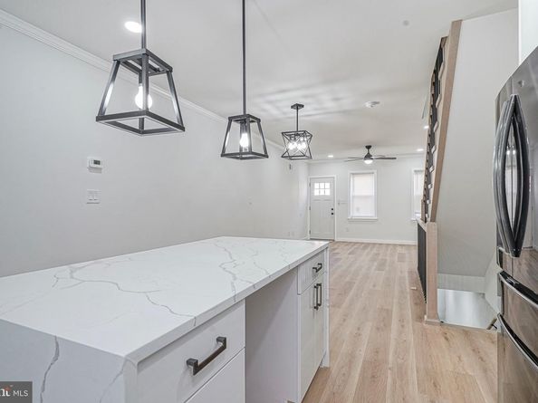 808 Fernon Street, Philadelphia PA 19148