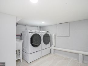 808 Fernon Street, Philadelphia PA 19148