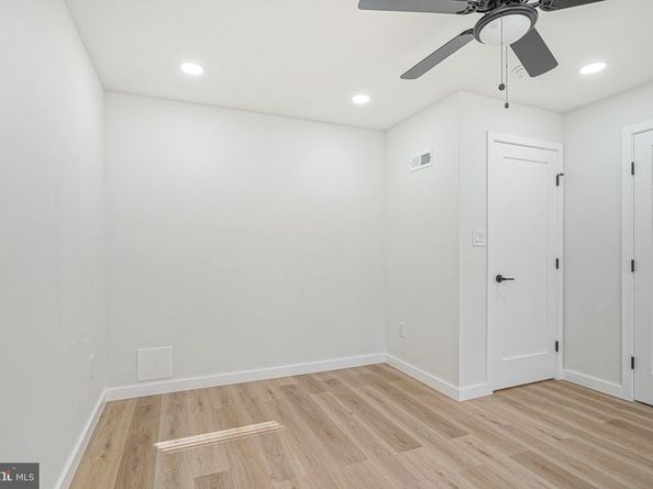 808 Fernon Street, Philadelphia PA 19148