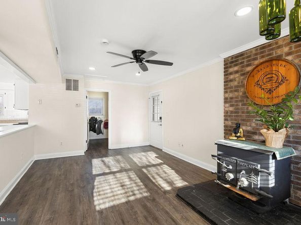 503 S Maple Court, Sterling VA 20164