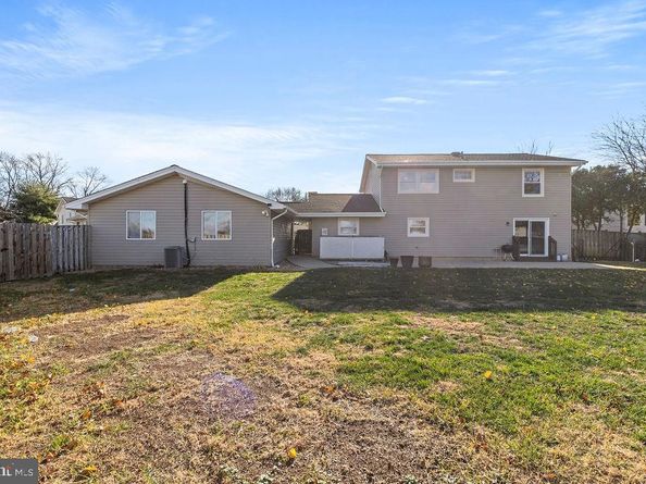 503 S Maple Court, Sterling VA 20164