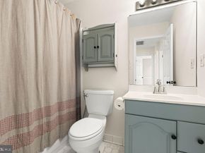 503 S Maple Court, Sterling VA 20164