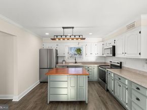 503 S Maple Court, Sterling VA 20164