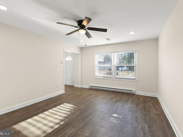 503 S Maple Court, Sterling VA 20164