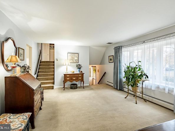 44 Shady Lawn Drive, Southampton PA 18966