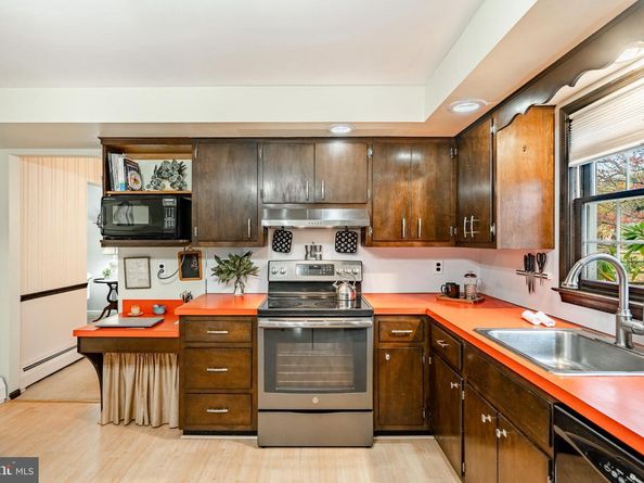 44 Shady Lawn Drive, Southampton PA 18966