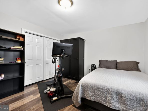 352 Tree Street, Philadelphia PA 19148