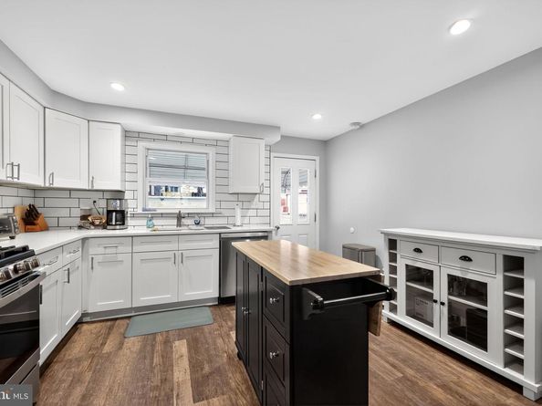 352 Tree Street, Philadelphia PA 19148