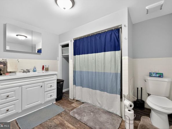 352 Tree Street, Philadelphia PA 19148