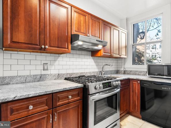 812 E Street SE, Washington DC 20003