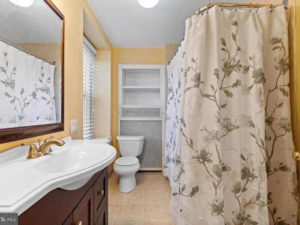 458 Lyceum Avenue, Philadelphia PA 19128