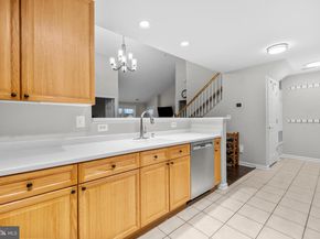 5108 Donovan Drive 404, Alexandria VA 22304