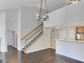 5108 Donovan Drive 404, Alexandria VA 22304