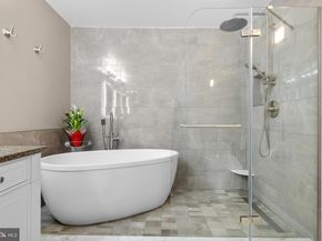 5108 Donovan Drive 404, Alexandria VA 22304