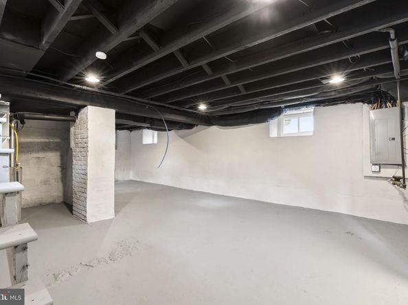 242 Willard Drive, Ridley Park PA 19078