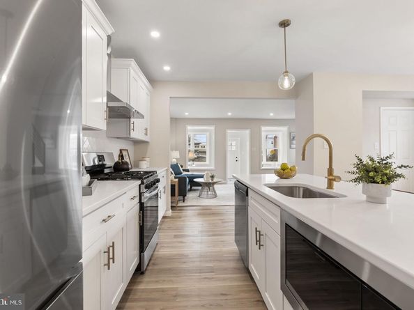 242 Willard Drive, Ridley Park PA 19078