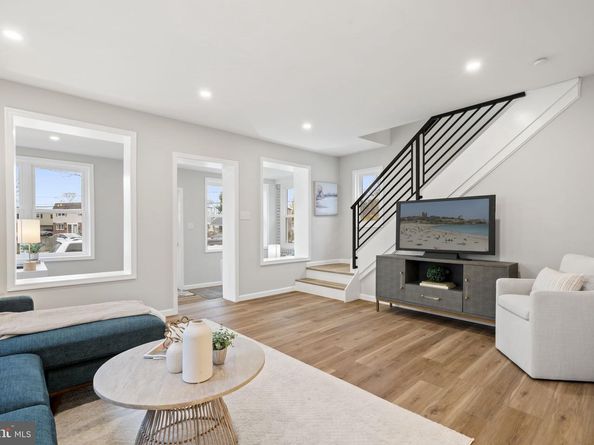 242 Willard Drive, Ridley Park PA 19078