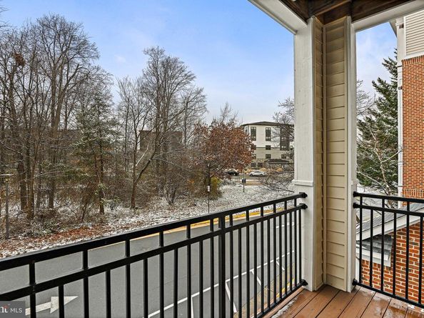 12953 Centre Park Circle 218, Herndon VA 20171