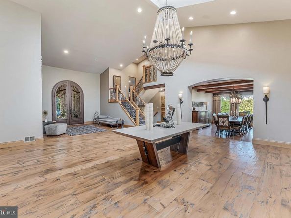 2 Piney Meetinghouse Court, Potomac MD 20854