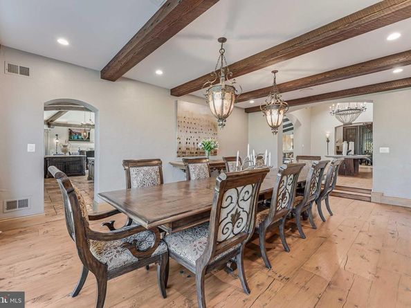 2 Piney Meetinghouse Court, Potomac MD 20854