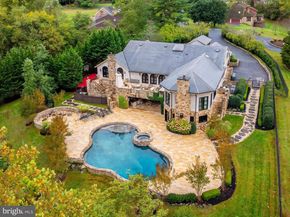 2 Piney Meetinghouse Court, Potomac MD 20854