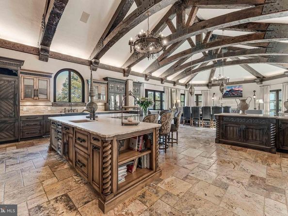 2 Piney Meetinghouse Court, Potomac MD 20854