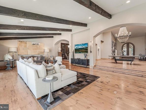 2 Piney Meetinghouse Court, Potomac MD 20854