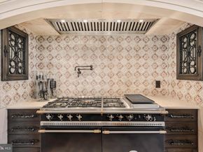 2 Piney Meetinghouse Court, Potomac MD 20854